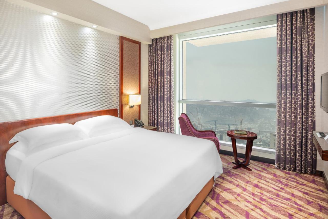 Partial Haram View Room – King Bed