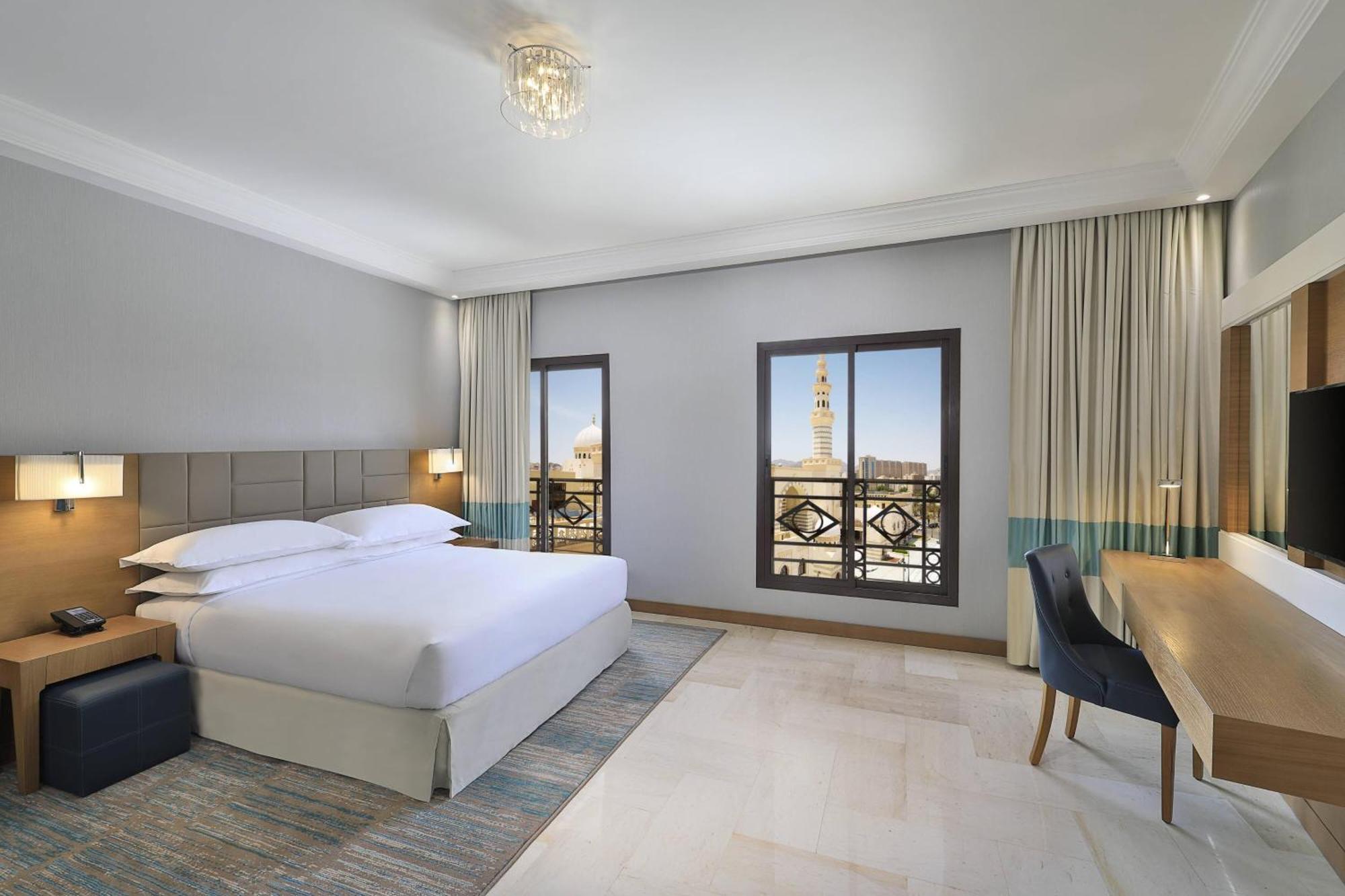 Deluxe King Room