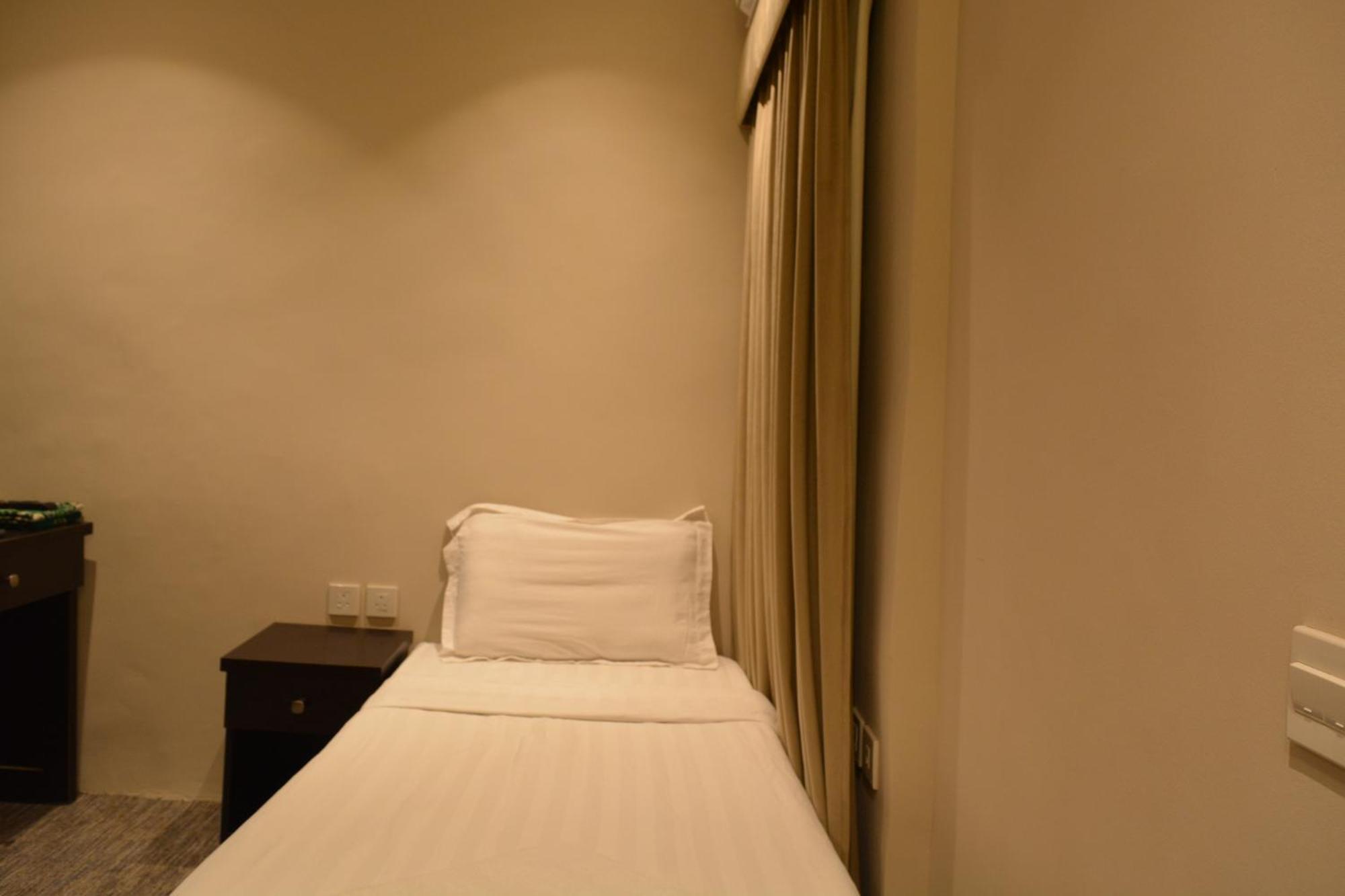 Deluxe Single Room