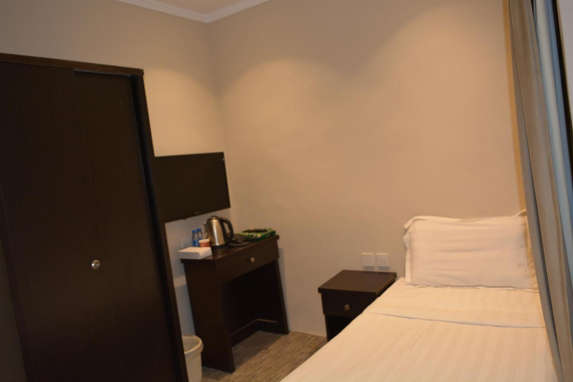 Deluxe Single Room