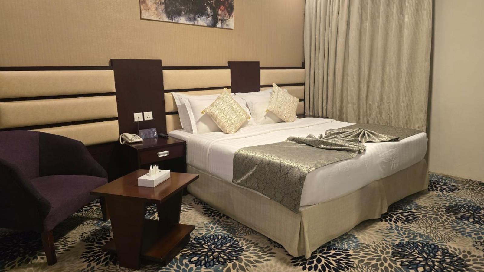 Deluxe Double or Twin Room