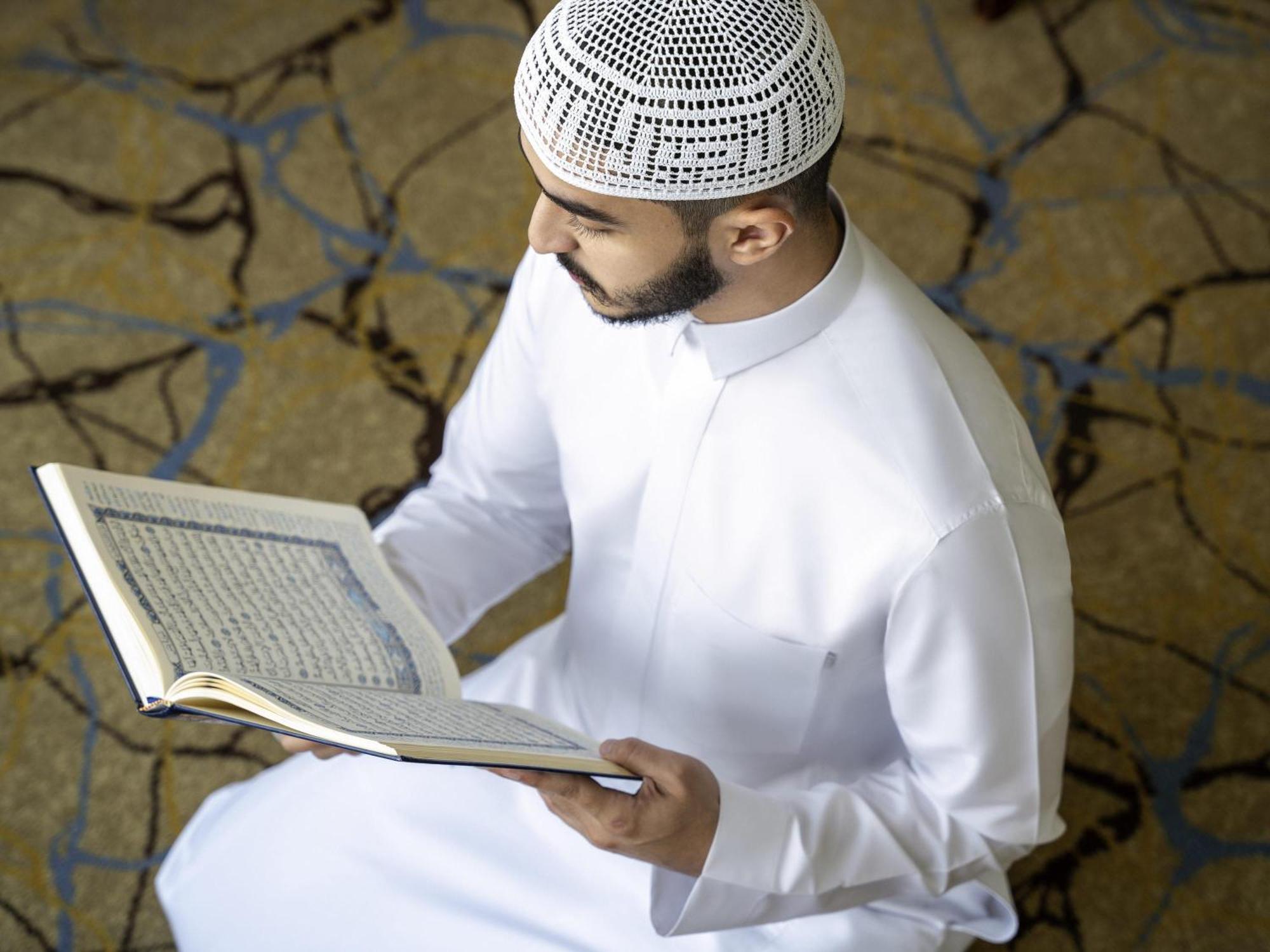 Classic Twin Room with Part Haram View