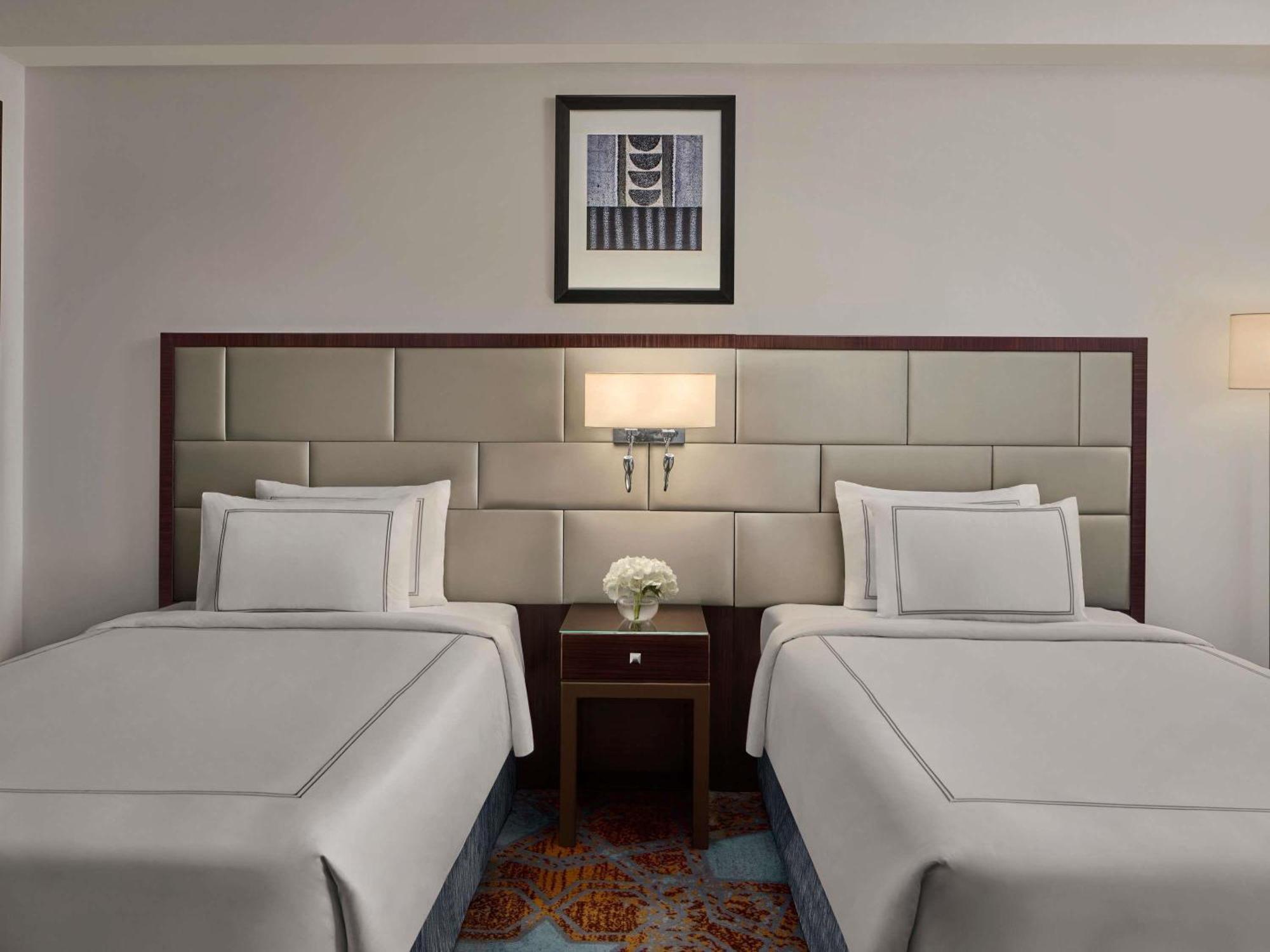 Classic Twin Room City View