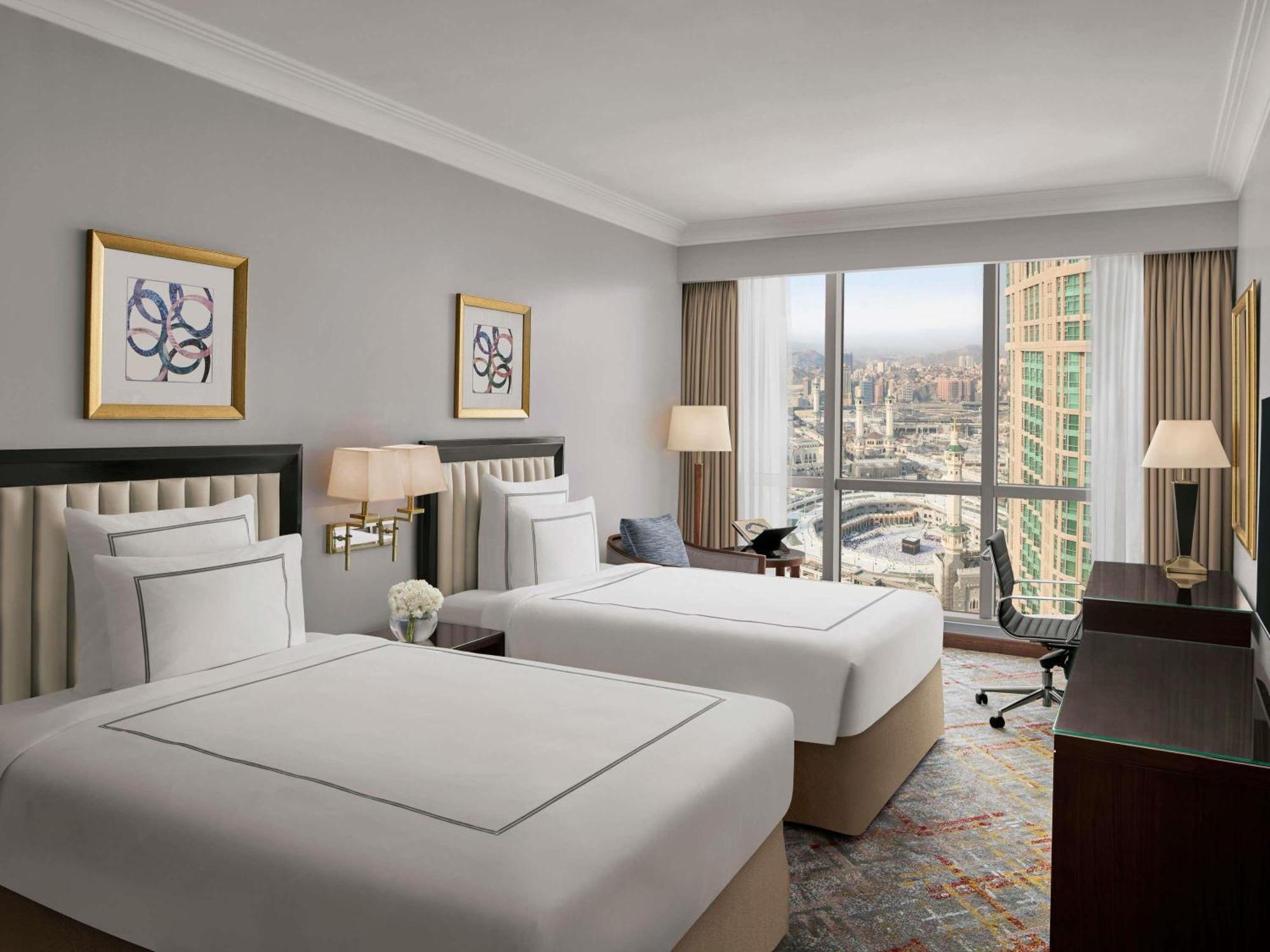 Classic Twin Room City View