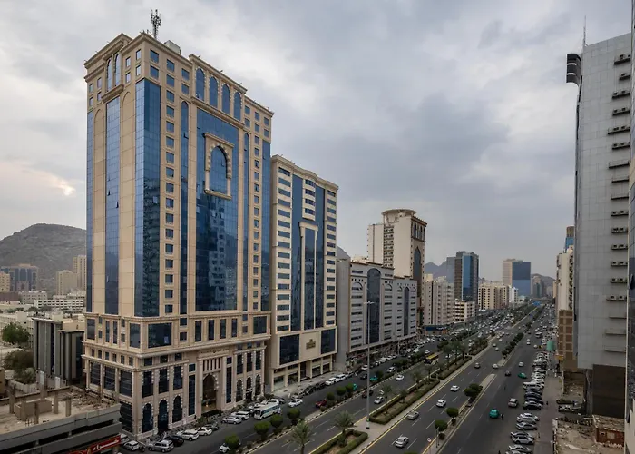 عفراء العزيزية